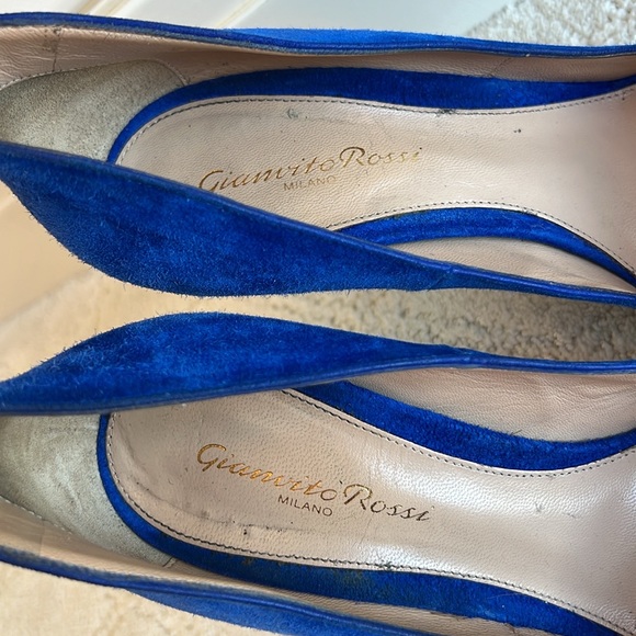 Blue Gianvito Rossi pumps - Picture 2 of 3